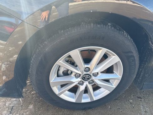 Used 2025 Toyota Camry LE image 10