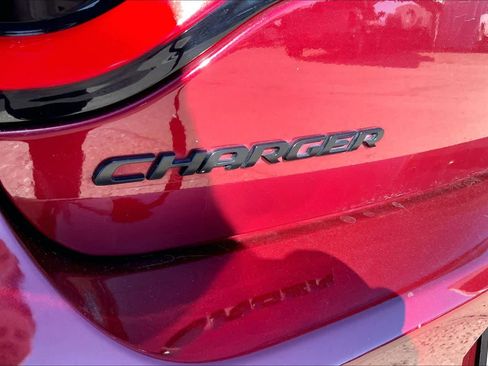 Used 2020 Dodge Charger SXT w/ Blacktop Package image 10
