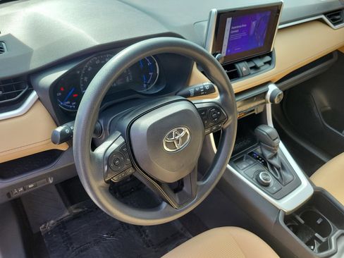Used 2023 Toyota RAV4 LE image 21