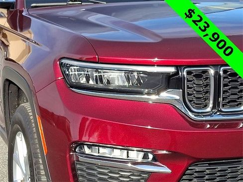 Used 2023 Jeep Grand Cherokee Limited image 9