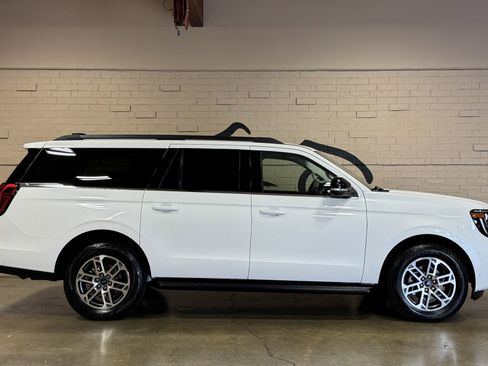Used 2025 Ford Expedition Max Active AWD/4WD image 3