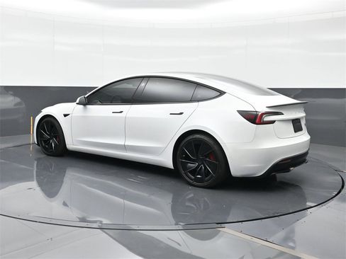 Used 2024 Tesla Model 3 Performance image 2