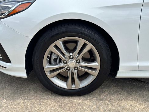 Used 2019 Hyundai Sonata Limited w/ Ultimate Package 04 image 10