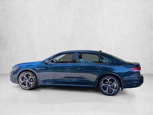Used 2020 Volkswagen Passat 2.0T R-Line FWD image 9