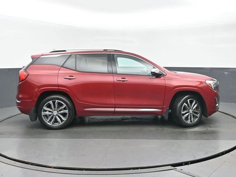 Used 2018 GMC Terrain Denali w/ GMC Pro Grade Package AWD/4WD image 2