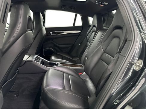 Used 2018 Porsche Panamera 4S image 10