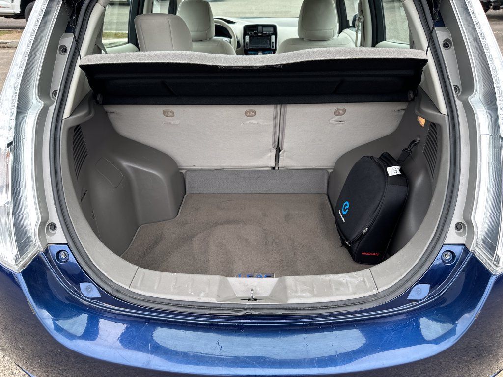 Used 2017 Nissan Leaf SV FWD image 17