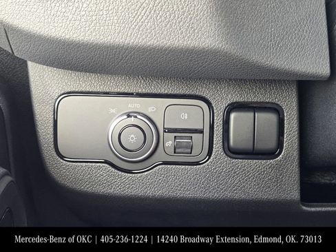 Used 2025 Mercedes-Benz Sprinter 2500 image 21
