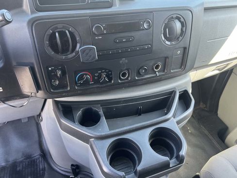 Used 2013 Ford E-150 and Econoline 150 RWD image 10