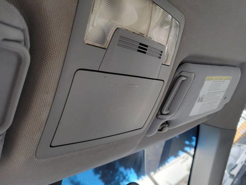 Used 2013 Toyota Camry LE FWD image 11