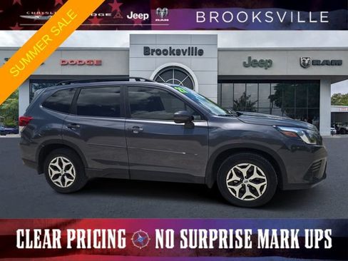 Used 2022 Subaru Forester Premium AWD/4WD image 1