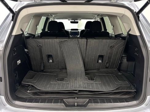 Used 2022 Subaru Ascent Premium w/ Convenience Package image 9