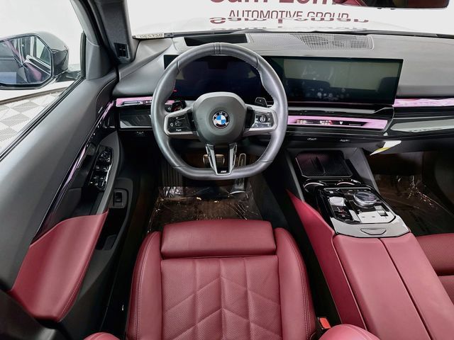Used 2026 BMW 540i xDrive w/ M Sport Package AWD/4WD image 24