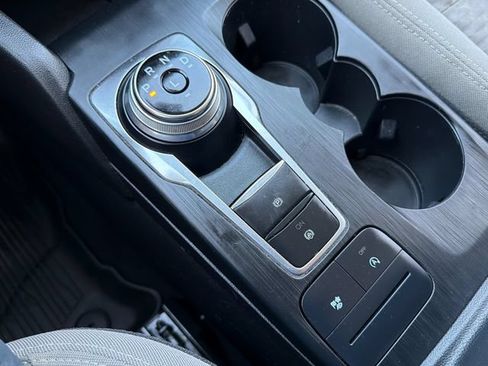 Used 2020 Ford Escape SE FWD image 17