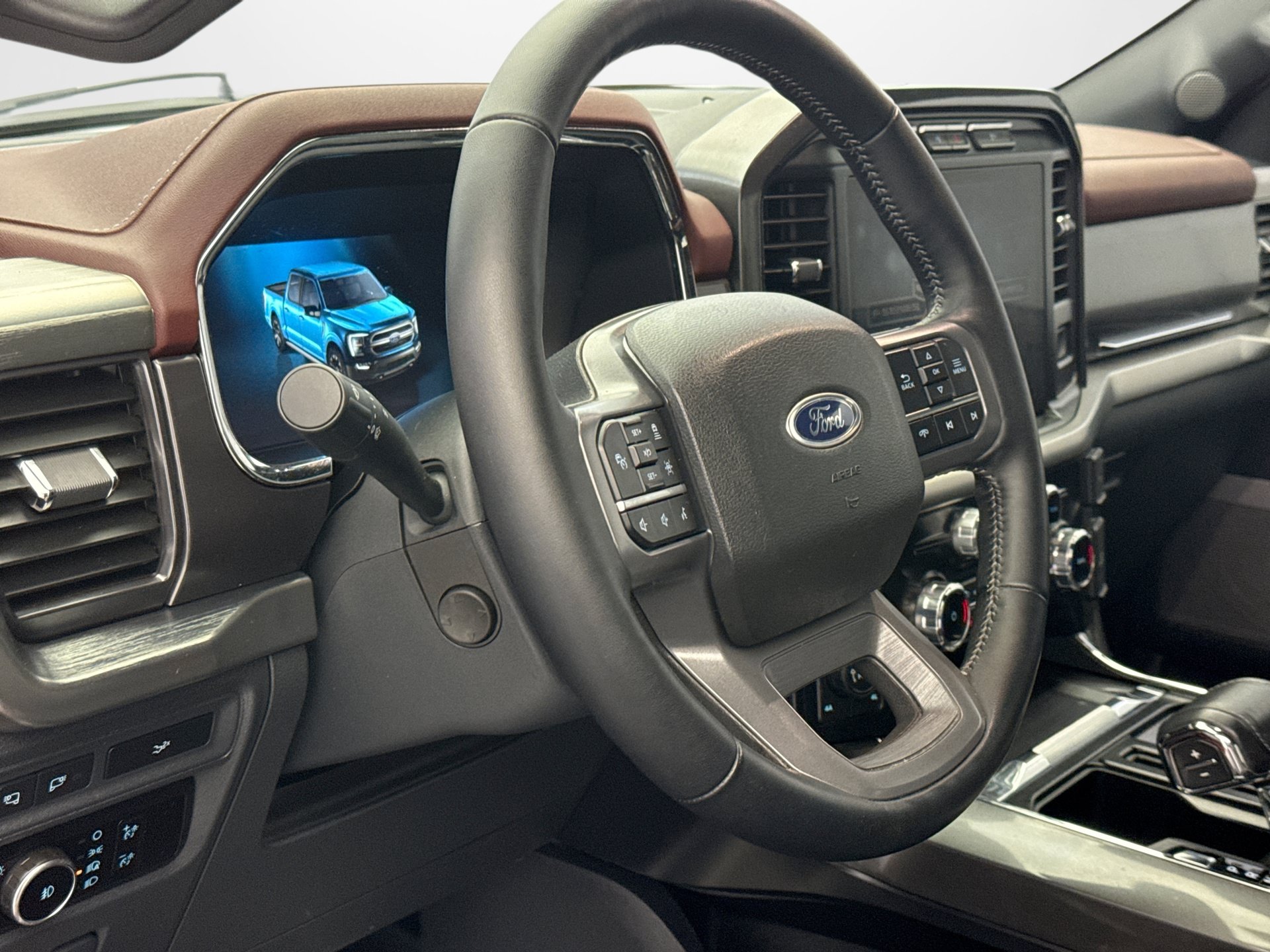 Used 2023 Ford F150 Lariat w/ Equipment Group 502A High AWD/4WD image 10