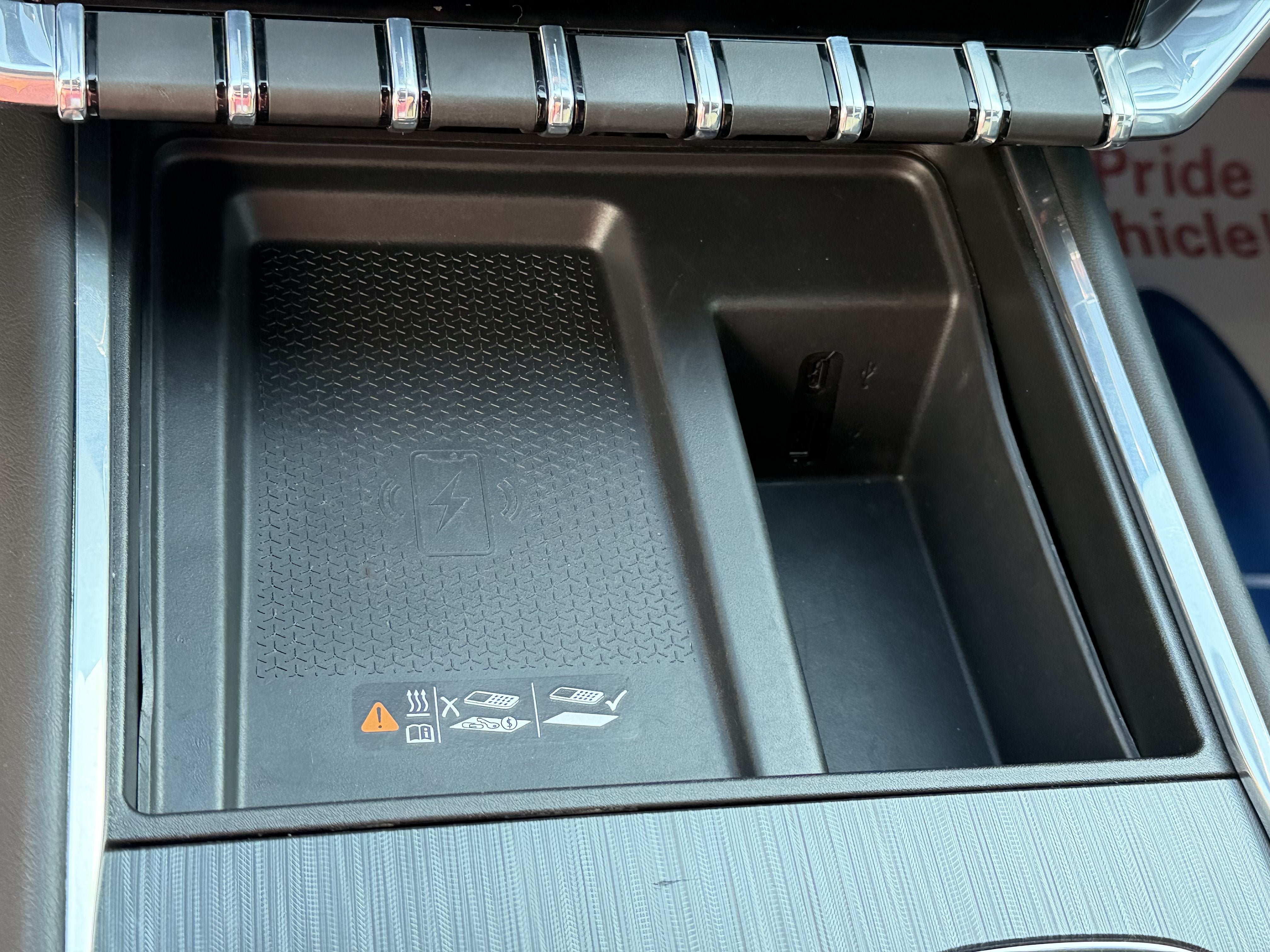 Used 2024 GMC Acadia Elevation FWD image 31