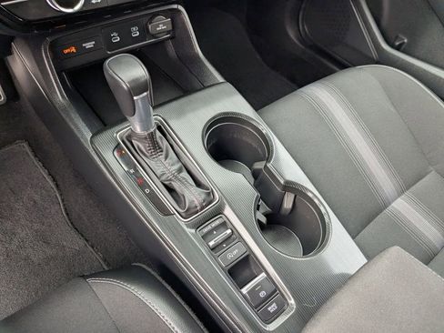 Used 2025 Honda Civic Sport image 25