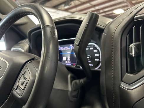Used 2022 GMC Sierra 1500 AT4 w/ AT4 Premium Package AWD/4WD image 27