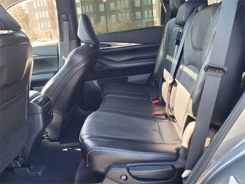 Used 2022 INFINITI QX60 Luxe image 17
