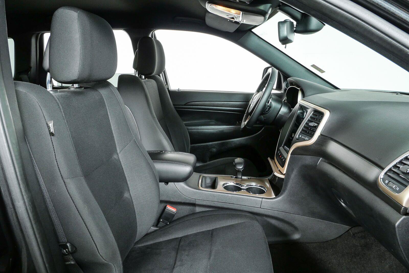Used 2015 Jeep Grand Cherokee Laredo w/ Quick Order Package 23E RWD image 20