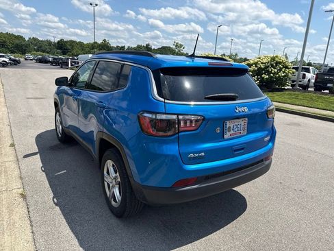Used 2024 Jeep Compass Latitude w/ Convenience Group AWD/4WD image 4