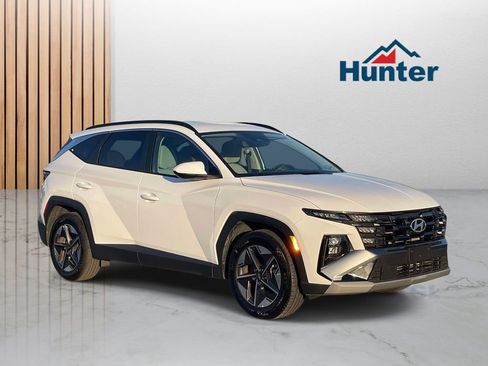 Used 2025 Hyundai Tucson SEL FWD image 1