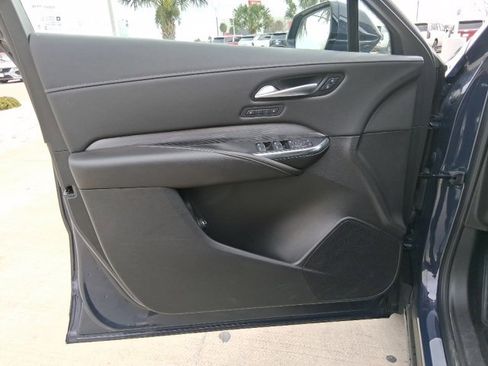 Used 2025 Cadillac XT4 Premium Luxury image 17