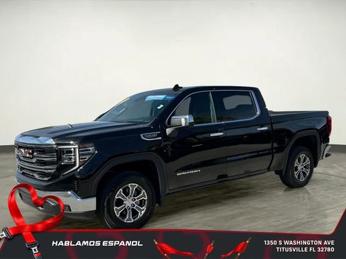 Used 2024 GMC Sierra 1500 SLT image 2