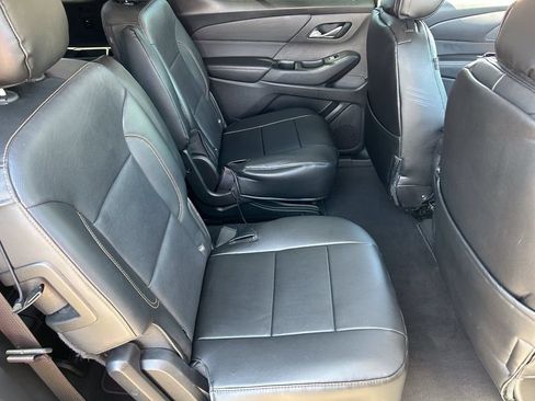 Used 2019 Chevrolet Traverse Premier w/ Redline Edition FWD image 13