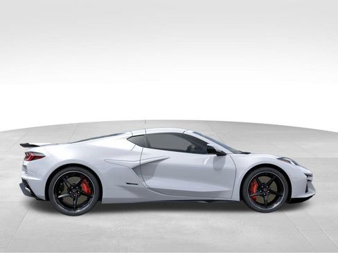 New 2026 Chevrolet Corvette E-Ray image 5