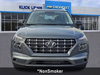 Used 2026 Hyundai Venue SEL video 2