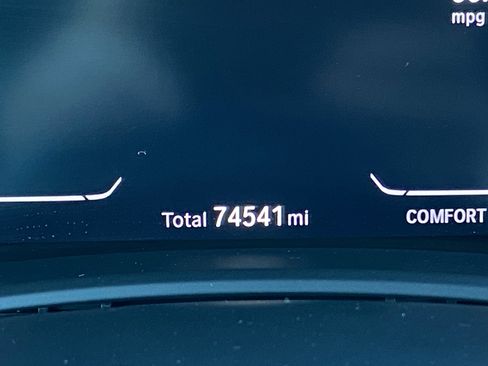 Used 2019 BMW X5 xDrive50i w/ Executive Package image 12