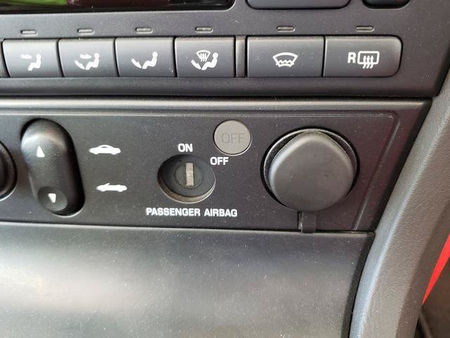 Used 2002 Ford Thunderbird RWD image 24