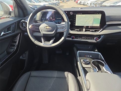 New 2026 Chevrolet Equinox LT image 8