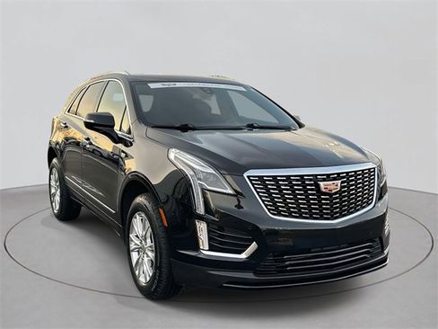 Certified 2024 Cadillac XT5 Luxury w/ LPO, Floor Liner Package image 3
