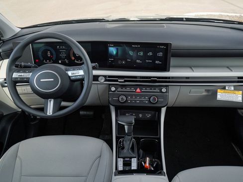New 2026 Hyundai Tucson SE AWD/4WD image 12