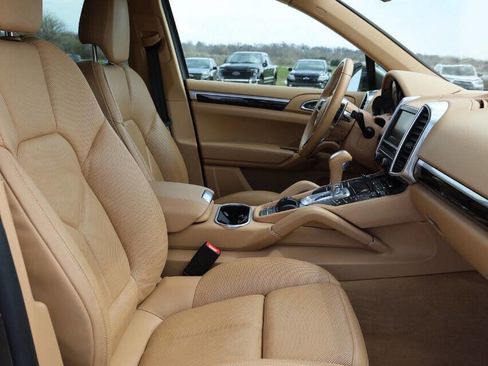 Used 2016 Porsche Cayenne image 15