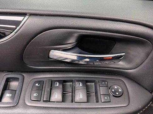 Used 2019 Dodge Grand Caravan SXT w/ Blacktop Package image 22