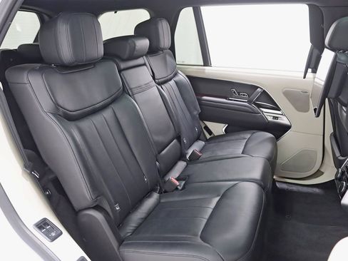 Used 2023 Land Rover Range Rover Long Wheelbase SE AWD/4WD image 35