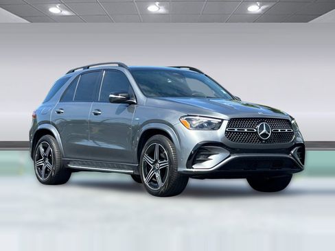 Used 2025 Mercedes-Benz GLE 450e 4MATIC image 6
