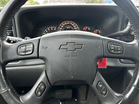 Used 2004 Chevrolet Avalanche Z71 w/ Sun And Sound Package image 21