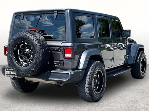Used 2018 Jeep Wrangler Unlimited Sport S AWD/4WD image 2