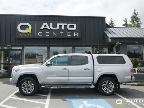 Used 2017 Toyota Tacoma Limited w/ Tow Package AWD/4WD image 2