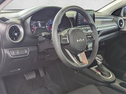 Used 2024 Kia Forte LXS w/ LXS Technology Package FWD image 10