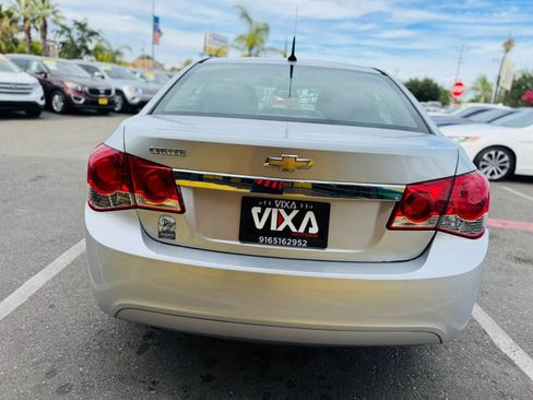 Used 2013 Chevrolet Cruze LS FWD image 5