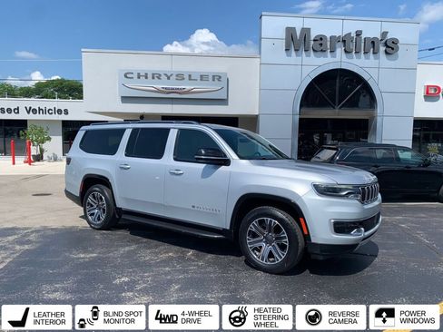 Used 2023 Jeep Wagoneer L Series II AWD/4WD image 1