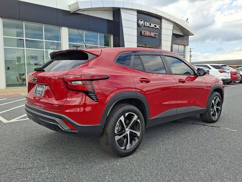 Certified 2026 Chevrolet Trax RS w/ Driver Confidence Package FWD image 6