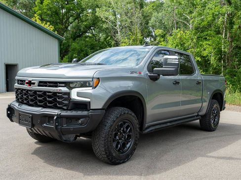 Used 2024 Chevrolet Silverado 1500 ZR2 w/ ZR2 Bison Edition AWD/4WD image 7