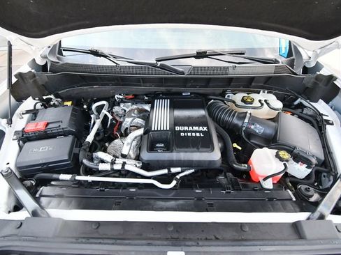 Used 2023 Chevrolet Silverado 1500 RST w/ Z71 Off-Road Package AWD/4WD image 11