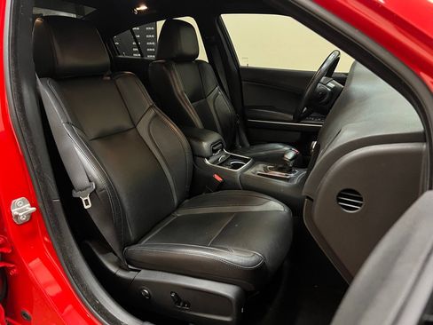 Used 2020 Dodge Charger SXT w/ Leather Interior Group RWD image 22